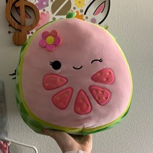 Squishmallow Lena Guava